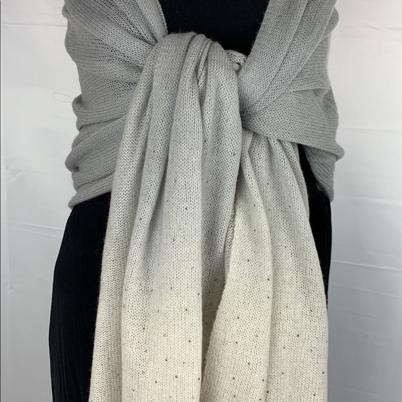 Wool and cashmere wrap - Picture 5 of 7